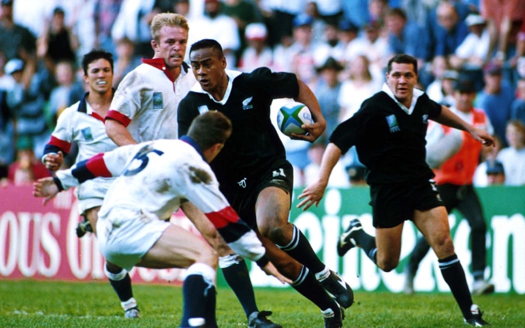 Jonah Lomu in action, New Zealand All Blacks v England, rugby world cup, 1995.