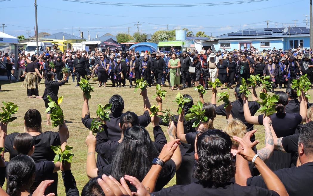 Followers of the Rātana Church, called mōrehu, gather at the small settlement south of Whanganui each year in January to celebrate the birthday of the movement's founder, Tahupōtiki Wiremu Rātana.