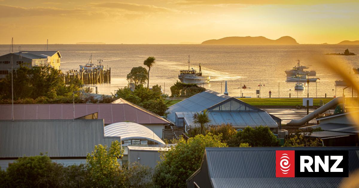 Officials want Stewart Island solar powered by Christmas in face of rising diesel costs