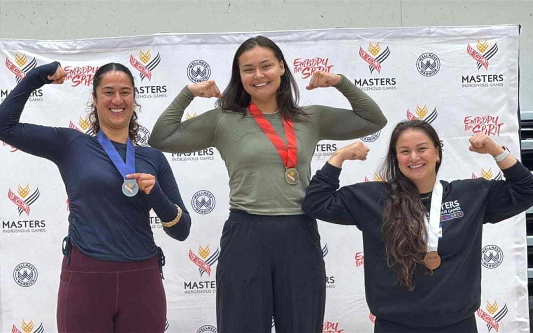 Hana-May Riedlinger-Kapa won silver in the women's Inuit stick pull.