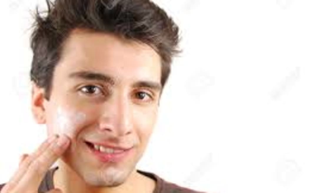 man moisturiser