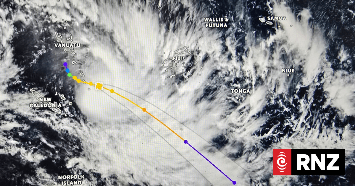 Red alert issued for Vanuatu province as Cyclone Urmil passes nearby