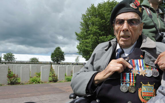 World War II veteran Robert Jones
