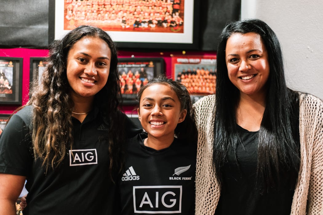 Black Ferns player Monica Tagoai with Blair Apu'ula and mum Julia Apu'ula.