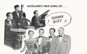 Pat McMinn, The Crombie Murdoch Trio and The Stardusters - advertising Taniwha Blue laundry powder