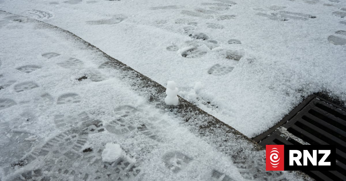 Wellington could be in for more snow tonight, icy morning expected