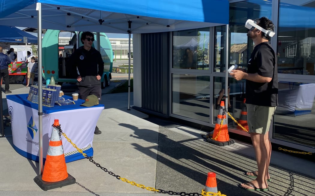 Virtual reality experiences are being used to show what an earthquake or tsunami could be like, by Tauranga City Council.