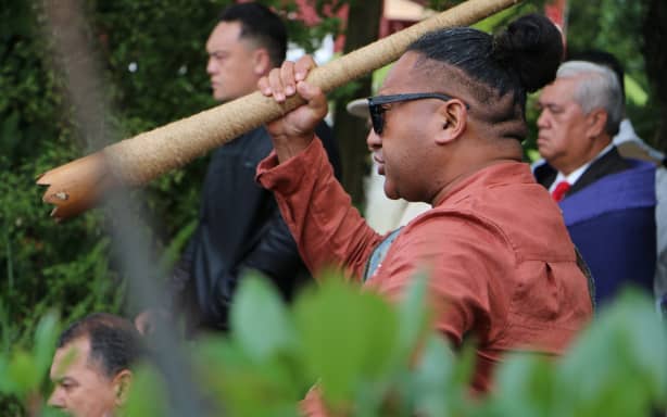 Ngāpuhi ope walk onto Tuurangawaewae Marae for hui-aa-motu