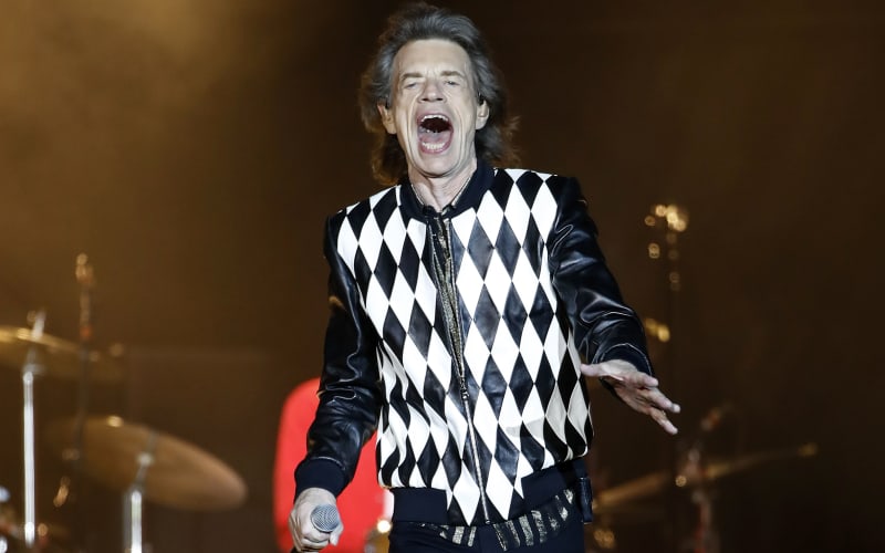 Jumpin' Jack Flash Jagger back on stage after heart surgery | RNZ