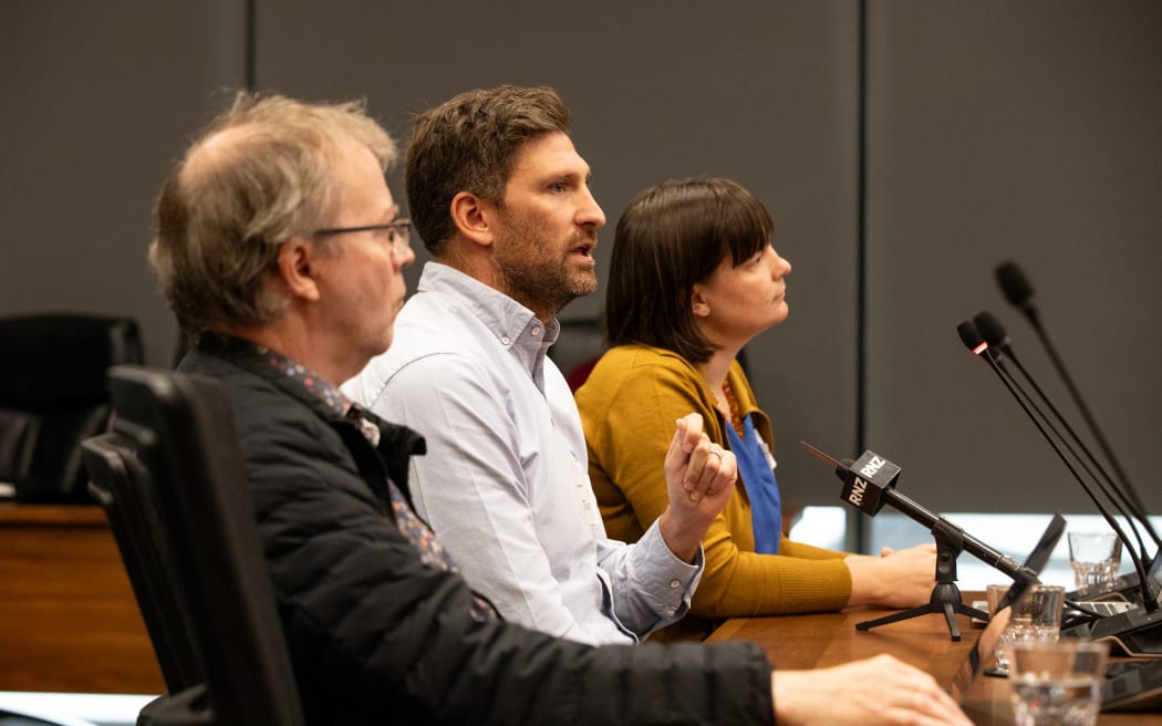 Professor Simon Hales, Associate Professor Tim Chambers, Marnie Prickett, University of Otago research fellow