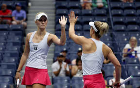New Zealand's Erin Routliffe and Gabriela Dabrowski of Canada at the 2023 US Open.