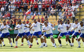 Samoan rugby players lay down their challenge.