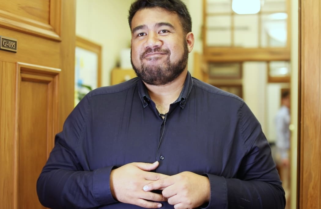 New Zealand Sign Language Interpreter for Deaf Aotearoa Alan Wendt.