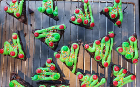 Good Bitches Baking: Christmas tree brownies