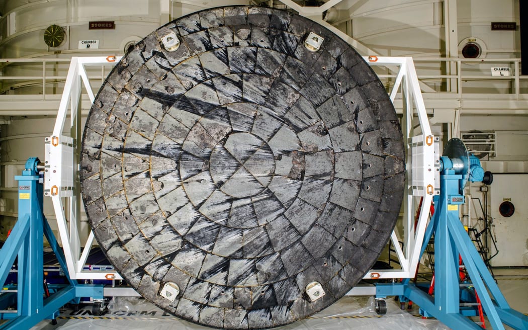 Artemis astronaut describes charring on heat shield during crew's fiery ...