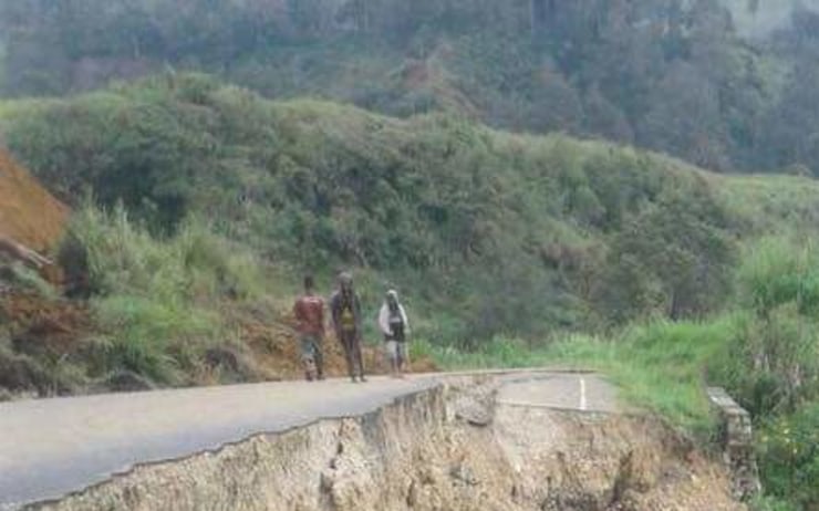 Hela community in confusion after big PNG quake | RNZ News