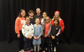 Lyttleton Primary School (Whakaraupo) Choir who perform with Lindon Puffin on his Christmas song