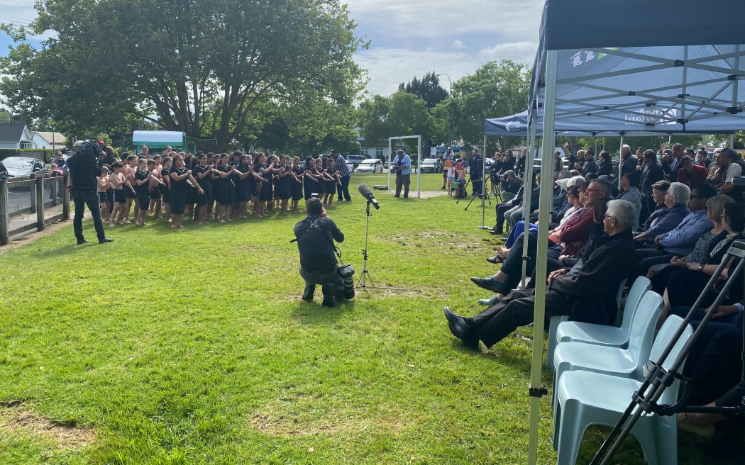 The ceremony held this morning to mark the change from Von Tempsky Street to Puutikitiki Street and nearby Dawson Park to Te Wehenga Park.
