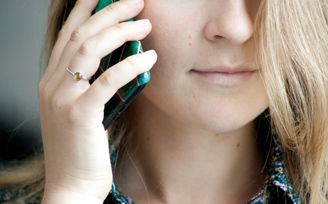 A high court judge has slammed a telecommunication giant for misleading behaviour.