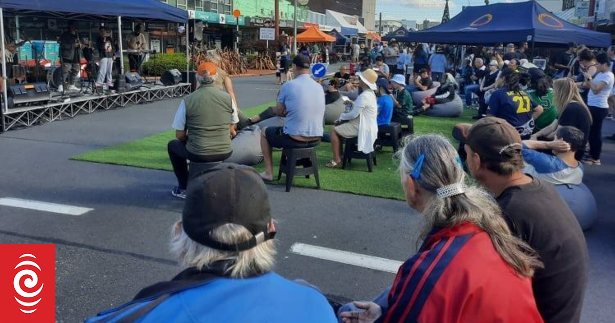 Concerns over Rotorua Night Market trial as stallholders report drop in sales