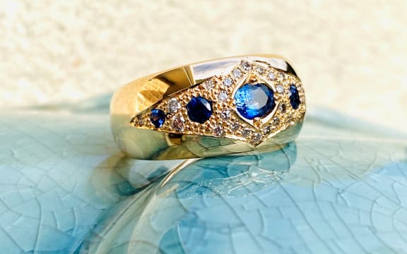 Brett Liddle: https://www.bljewellery.nz/