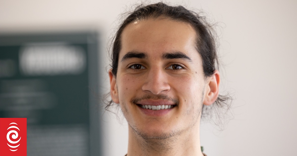 Photo of Māori activist Te Matahiapo Safari wins Amnesty International award