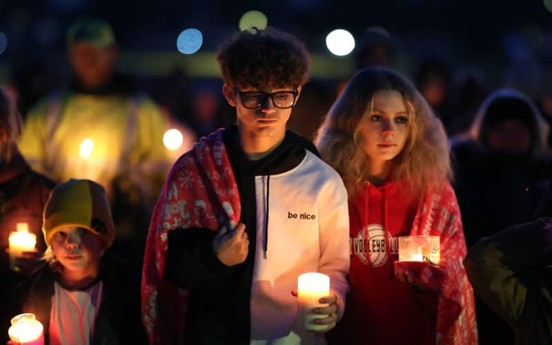 Iowa principal who helped pupils escape gunman dies from injuries | RNZ