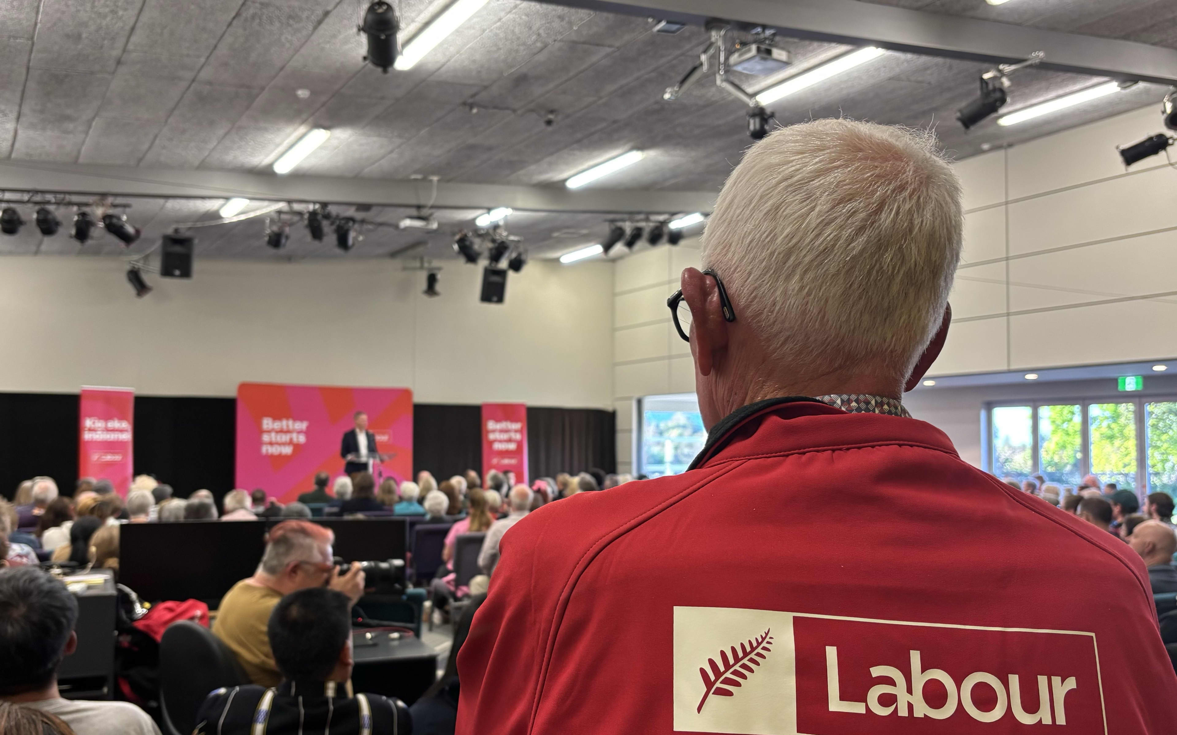 Several hundred people packed into the Headingly Centre in Richmond, near Nelson, to hear from Labour leader Chris Hipkins at a public meeting.
