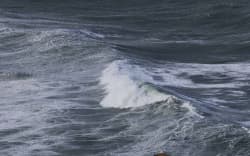 Wellington’s south coast is under a Heavy Swell Warning on 9 June 2026.