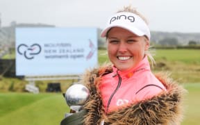 Brooke Henderson wins 2017 NZ Open.