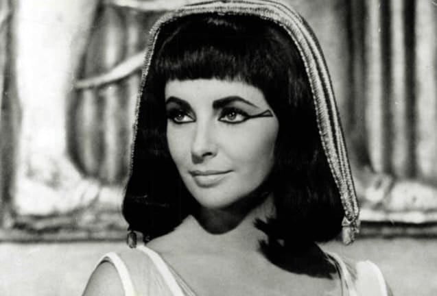 Elizabeth Taylor played Cleopatra in the 1963 film.