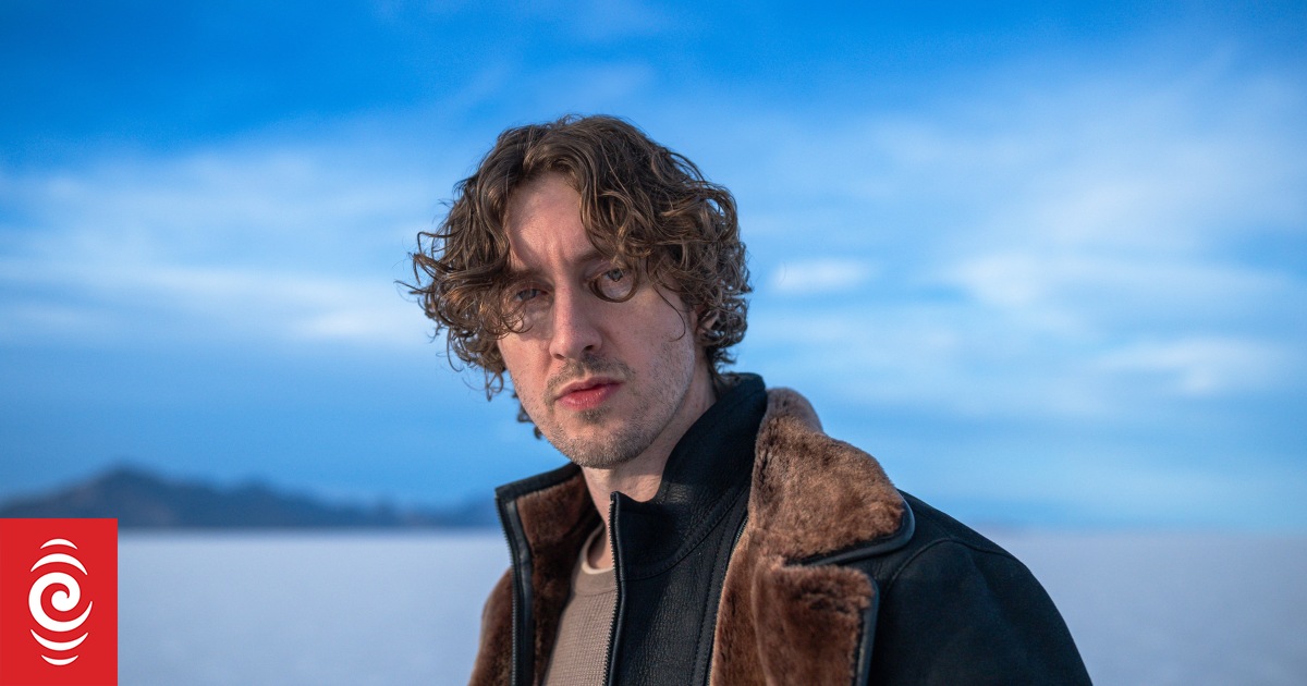 Australian singer-songwriter Dean Lewis announces New Zealand shows - Vimarsana News