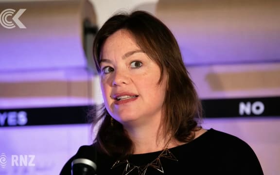 Government sets target for pay equality