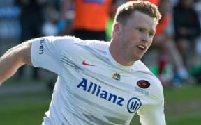 Chris Ashton runs in a try for Saracens.