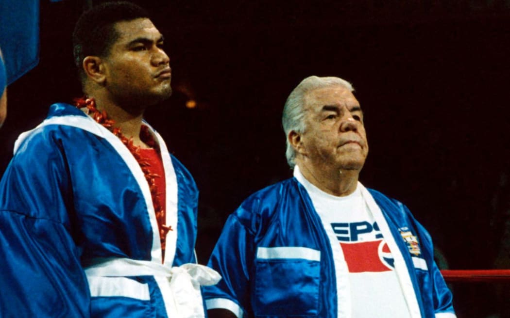 David Tua and Lou Duva in 1993.