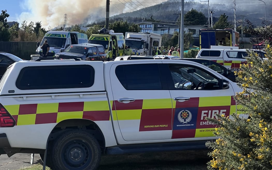Top of Worsleys Rd, Port Hills fire day 2