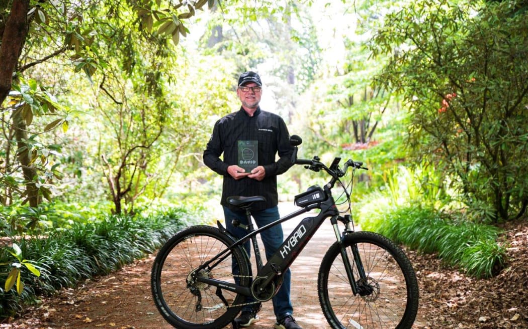 Building a hybrid bike shop