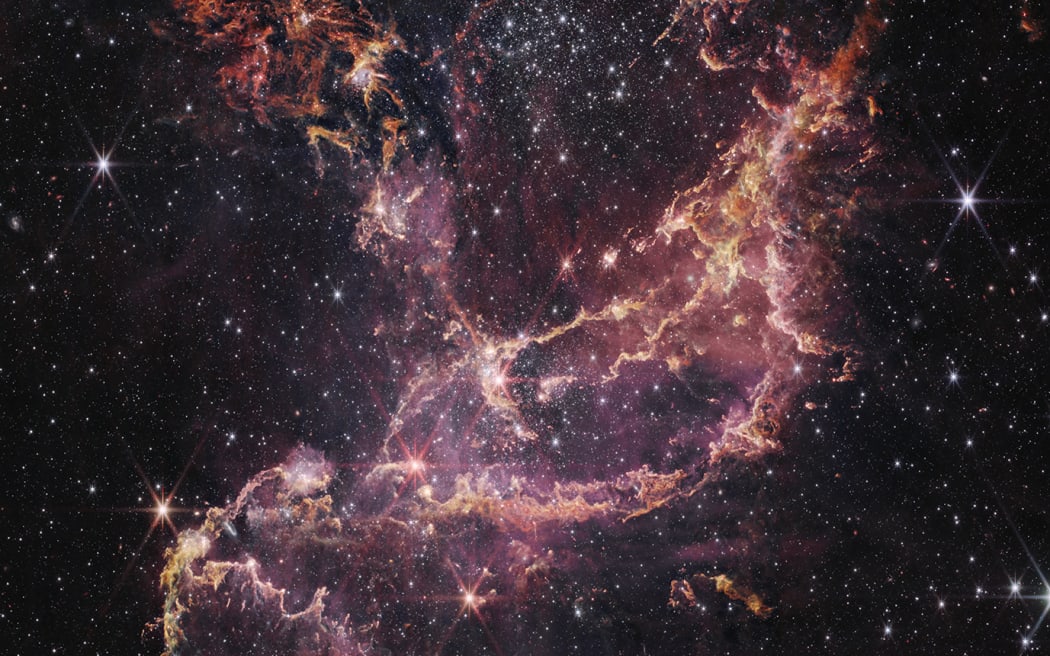 NGC 346 is a dynamic star cluster that lies within a nebula 200,000 light years away.