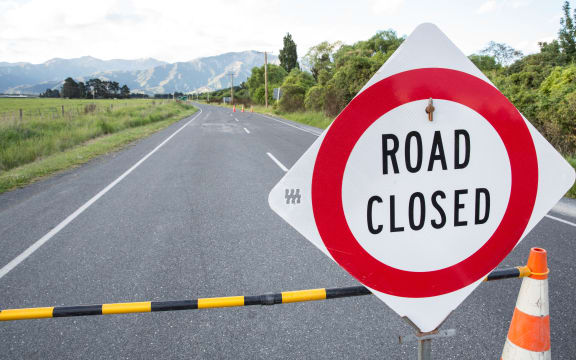Road closed sign at SH70