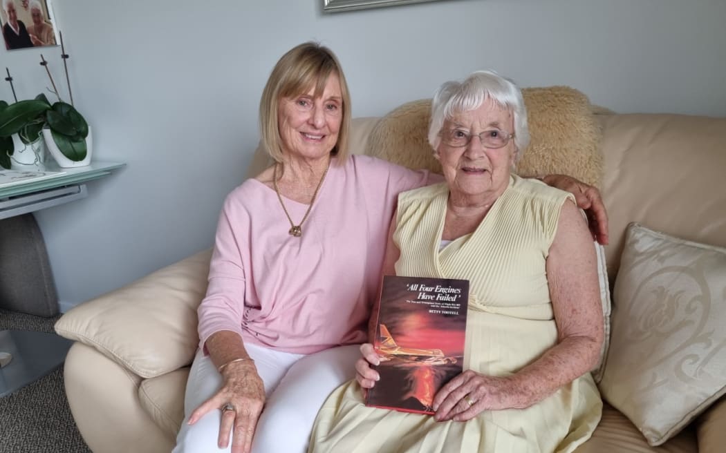 Claire Kirkpatrick and her stepmother Betty Ferguson recall the 1982 flight.