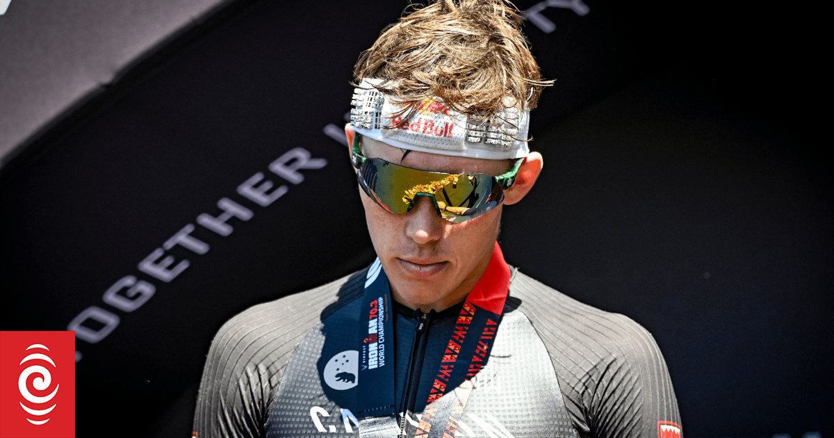 Triathlon: Hayden Wilde puts chaotic race behind him