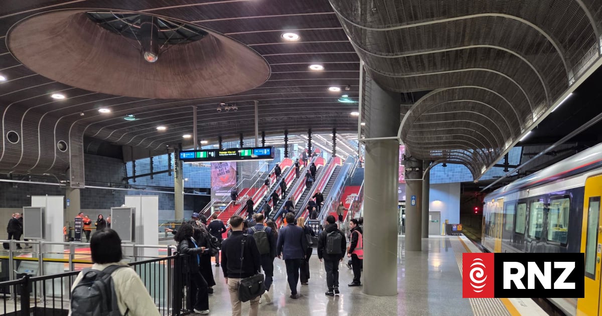 Train passenger numbers jump 38% on first weekday of Auckland's City Rail Link