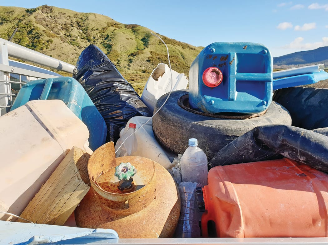 Rubbish at Port Awanui and Tekapa Beach.