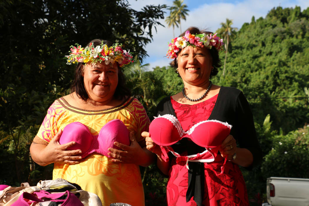 Cook Islands National Council of Women Coordinator, Taputukura Mariri and Vice President of the Cook Islands Breast Cancer Foundation – Patricia Tuara-Demmke.