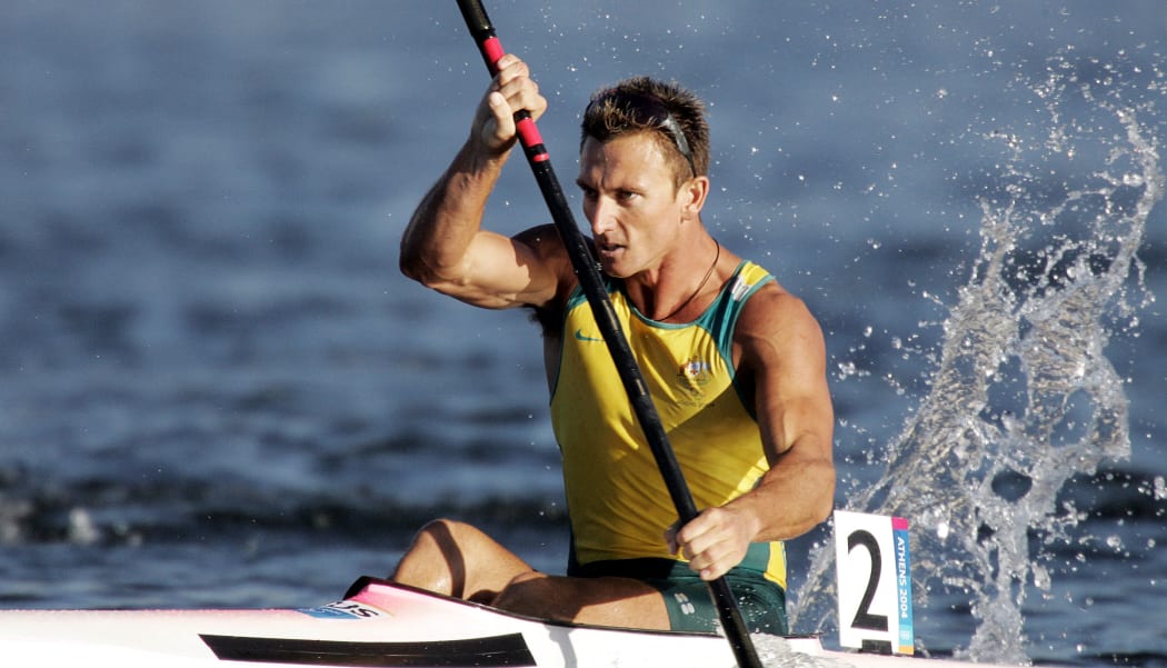 Australian Nathan Baggaley powers to second place during the Men's K1 500m final for the Athens 2004 Olympic Games at the Schinias Rowing and Canoeing Center, outside Athens, 28 August 2004.