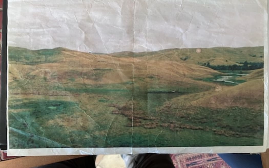 The Hunter's farm early in the 1990's before wetlands and native bush were established, compared to today where the farm has about 15 hectares of wetlands filtering the run off.