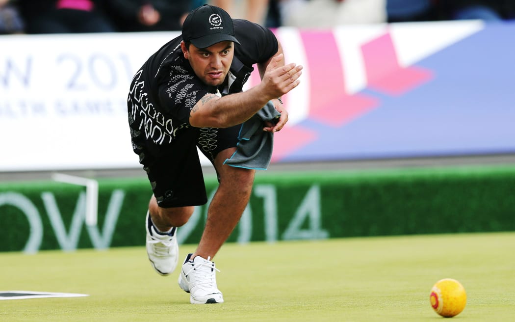 New Zealand's Shannon McIlroy has won men's singles gold at the 2016 World Bowls Championships.