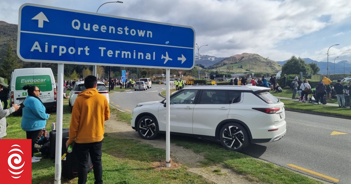 Queenstown Airport cleared to reopen after alert - Vimarsana News