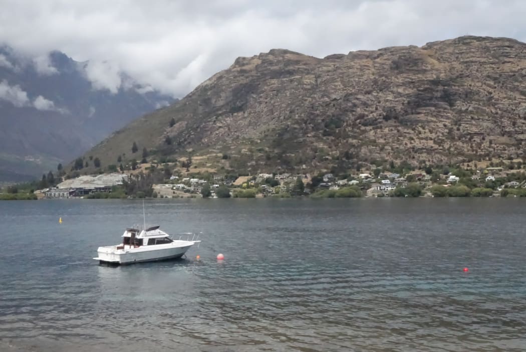 Lake Wakatipu, with Kelvin Heights in the background.