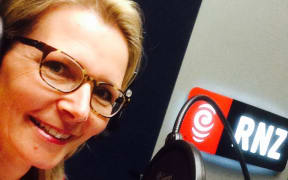 Suzy Cato pops in for a visit!
